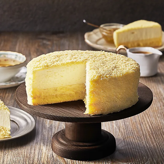 RT❤️
각색/연출로 참여한 이유진 작가님의 원작, 웹툰 <1번국도>가 리디에 선런칭했습니다🚗

VI작가님, 오로라 스튜디오분들과 열심히 준비한 웹툰<1번국도>는 매주 목요일(수요일 22시)에 만나보실 수 있습니다.
ridibooks.com/books/24040363…

알티해 주신 한 분께 [까망베르치즈케이크]를 드립니다.