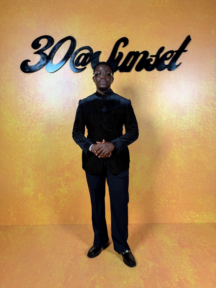 femi_dapson's tweet photo. Even if you no fine just sabi dress and smell nice! E get why https://t.co/xCxjTjwgtK