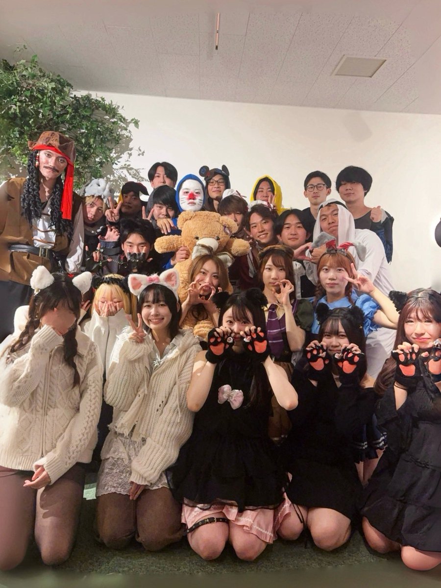 Artemis_WASEDA's tweet photo. 🎃Artemis×Burst ハロウィンパーティー🎃

10月26日に東大バーストさん (@_todai_burst_ ) と合同でハロウィンパーティーを開催しました🦇🕸

パーティーではレクリエーションやビンゴゲームなど盛り上がりました- ̗̀🎁 ̖́-

素敵なコスプレで参加してくださり楽しいハロウィンイベントとなりました👻 https://t.co/lnALaYo09M