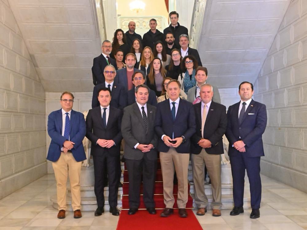 XRBustelo's tweet image. ✅ Encantado de haber participado en la recepción del @aytoSalamanca a la delegación de Carolina del Norte,  dentro del proyecto #IberoBio. Seguro que de aquí salen proyectos de interés para el @ciccancer de #Salamanca en el ámbito de la oncología. @EastCarolina @crescent_bio