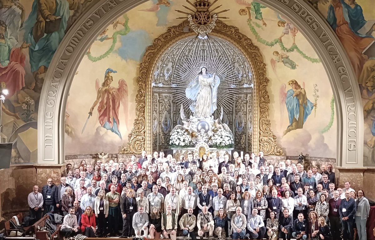 #EncuentroDirectoresLaSalle El cuidado de las personas, del alumnado, del profesorado, de las familias, de todos los miembros de la comunidad educativa y lasaliana, punto clave de nuestro trabajo en todas nuestras obras.
 #SomosLaSalle #MiraMásAllá