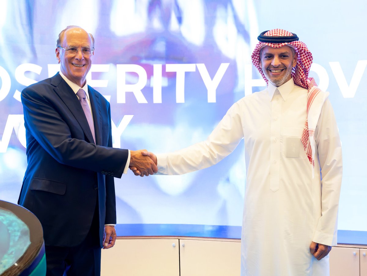 PIFSaudi's tweet image. على هامش #مبادرة_مستقبل_الاستثمار، أعلن #صندوق_الاستثمارات_العامة وشركة &quot;بلاك روك&quot;عن إطلاق صناديق استثمارية مشتركة جديدة ضمن فئات أصول متنوعة، يتيحها للمستثمرين المحليين والدوليين، وذلك من خلال منصة &quot;بلاك روك الرياض لإدارة الاستثمارات&quot;.