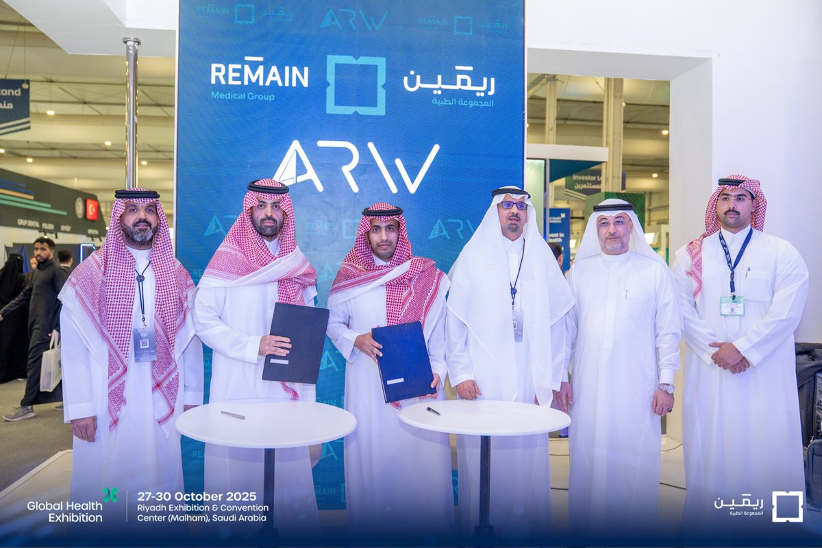 Remain_med's tweet photo. في إطار جهود مجموعة ريمين في تنويع استثماراتها في القطاع الصحي
أعلنت الشركة عن خطوة استراتيجية بالإستحواذ على حصة من أسهم شركة أرو لصناعة المستلزمات الطبية 
بهدف دعم تصنيع منتجات محلية عالية الجودة وتطوير منتجات جديدة تلبي احتياجات القطاع الصحي في المملكة العربية السعودية.
#ريمين https://t.co/RHUsFIKhWE