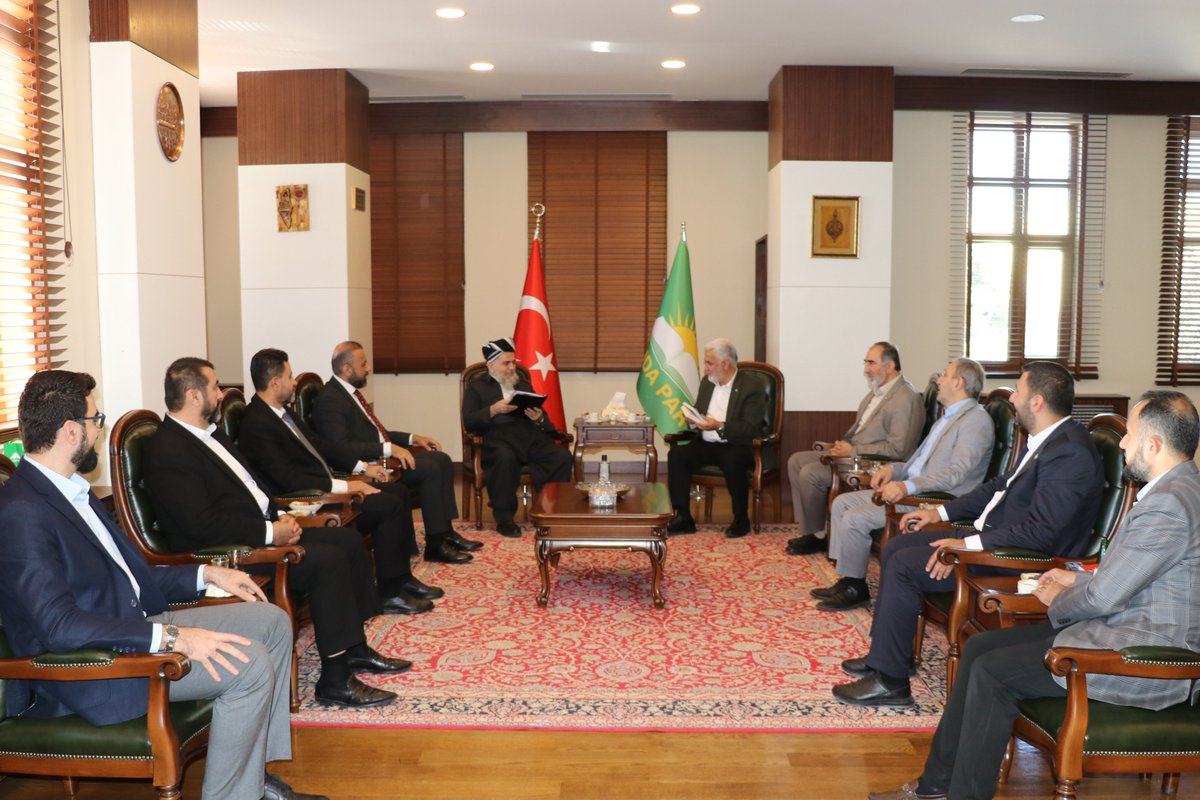 Genel Başkanımız Sayın Zekeriya Yapıcıoğlu, Irak Kürdistan Bölgesi partilerinden Kürdistan Adalet Topluluğu Genel Başkanı Sayın Ali Bapir'i Genel Merkezimizde ağırladı.