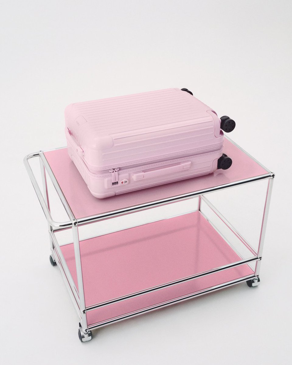 Ballerina Pink can say it all. Suitcase and accessories move as
