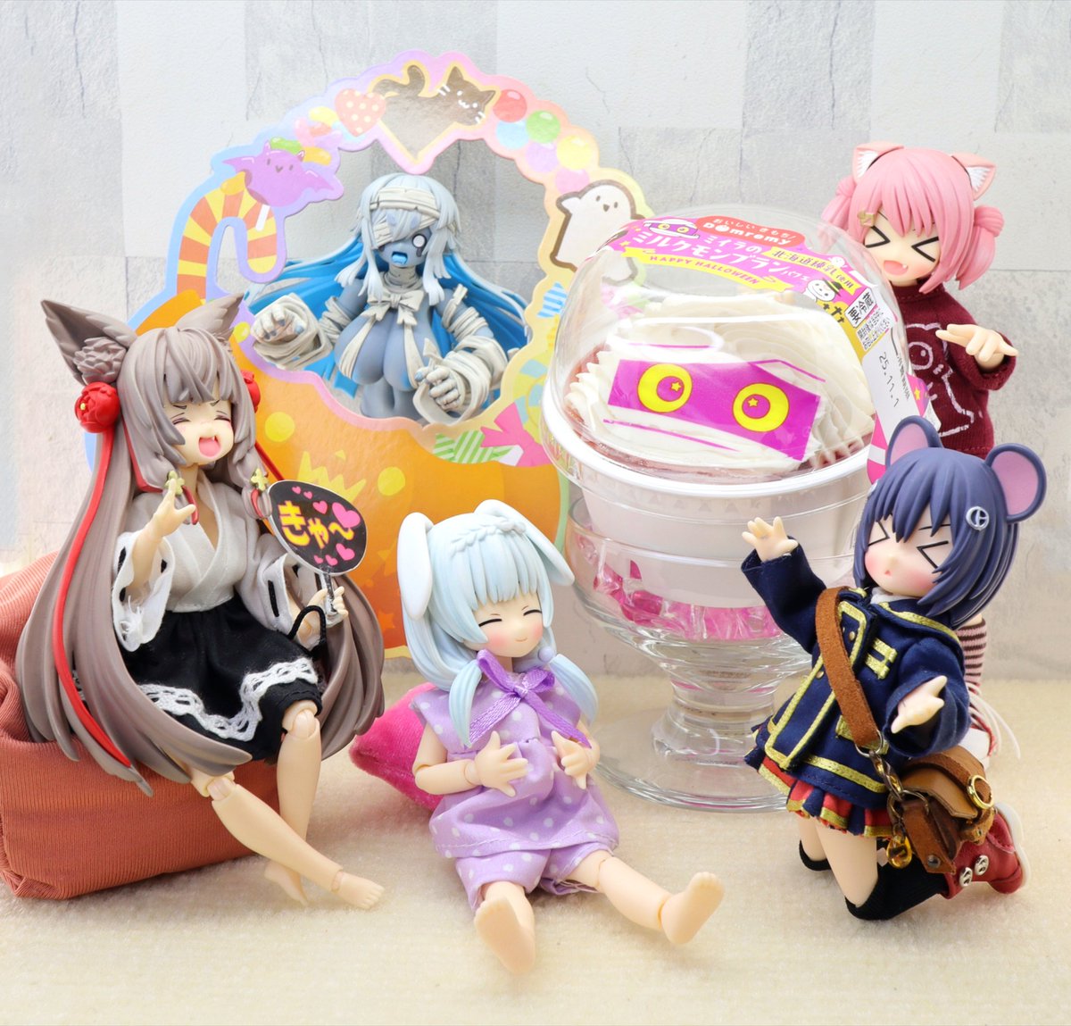 #深夜のおやつドール一本勝負
ミイラのミルクモンブランパフェ

カグラ「お、グリサに似てるのじゃ😁遠慮なしに食べるのじゃ‼️

#ミミーガーデン