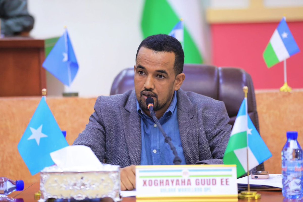 Guddoomiyaha Golaha Wakiillada Dowladda Puntland,<a href="/abdirisakasaid/">Abdirisak Ahmed Said</a>, oo ay weheliyaan Guddoomiye Ku-xigeenka 1-aad Hon Mohamed Baarri Shire, iyo Guddoomiye Ku-xigeenka 2-aad <a href="/HonAwoowe/">Hon Mohamed Mahamud Esse</a>, ayaa maanta shir-guddoomiyay 𝐅𝐚𝐝𝐡𝐢𝐠𝐚 𝟓-𝐚𝐚𝐝 𝐞𝐞 𝐊𝐚𝐥𝐟𝐚𝐝𝐡𝐢𝐠𝐚 𝟓𝟕-𝐚𝐚𝐝.