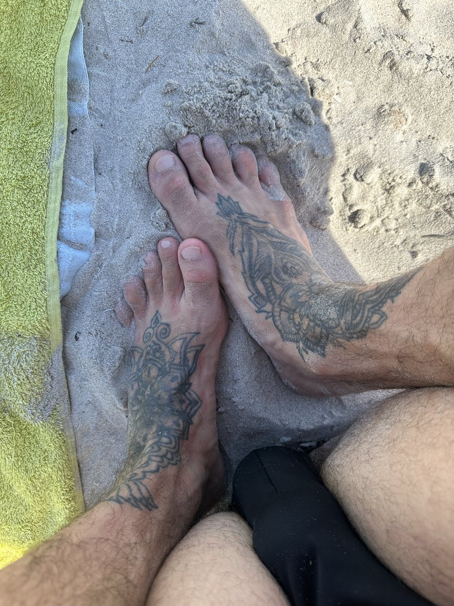 HairyEuropean's tweet photo. #Feet #FeetWorship https://t.co/wHBPK1jvkA