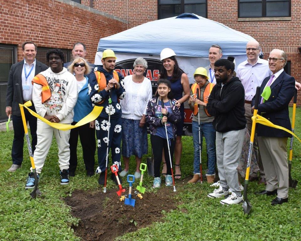 OutsourceNYC's tweet photo. We are excited to share that our longtime partners and friends at the Lavelle School for the Blind have officially begun the expansion and renovation of their sustainable garden for students! 🌱🌼 #LavelleSchool  #SustainableGarden https://t.co/FG9AdiJp12