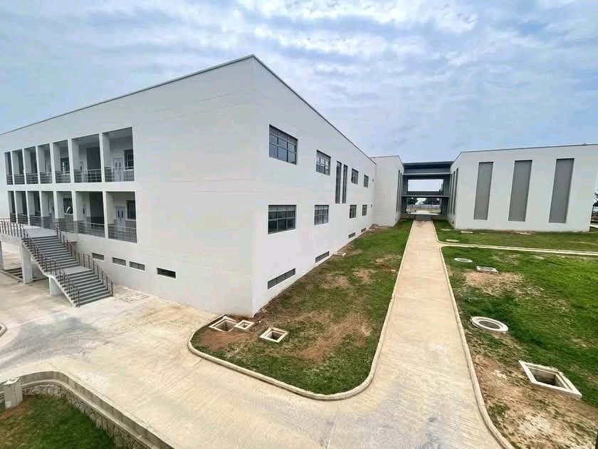 Université de kananga qui sera inaugurée incessamment. 

Il ne faut même pas comparer Fatshi à ses prédécesseurs.  C'est de la mauvaise foi.