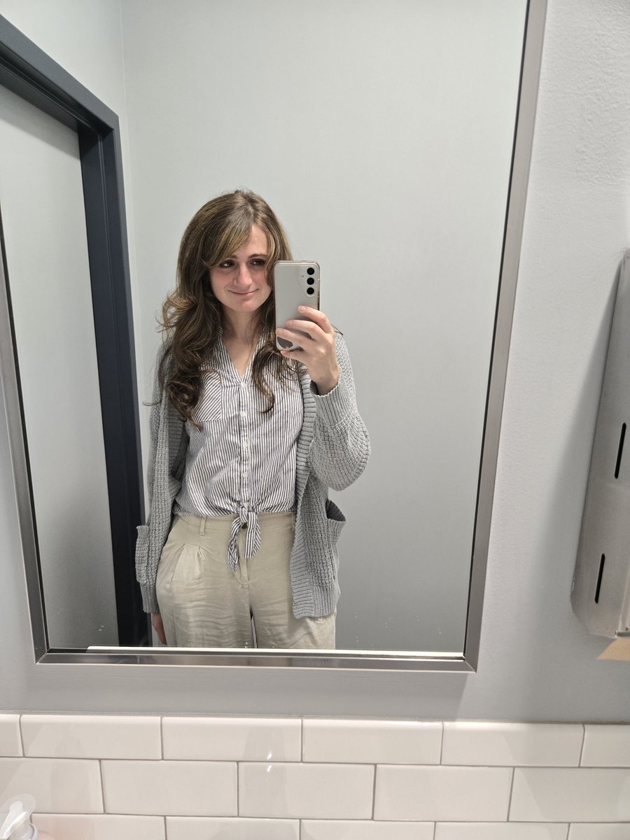 Ashley🏳️‍⚧️ tweet media