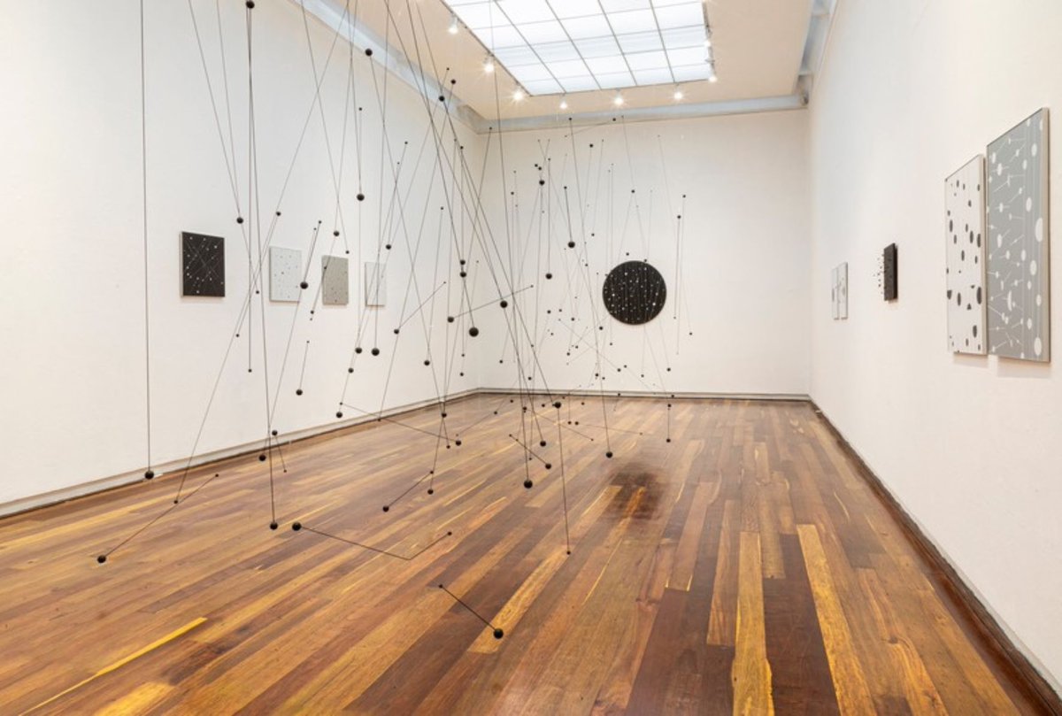 Carlos Medina celebra 50 años de trayectoria con su primera individual en Bogotá: “Geometría invisible” en <a href="/AlonsoGarcesArt/">Alonso Garces Art</a> 

diversomagazine.com/2025/10/carlos…

#CarlosMedina #ArteVenezolano #GeometríaInvisible #BogotáArte #EsculturaContemporánea #ArteCinético #ArteLatinoamericano