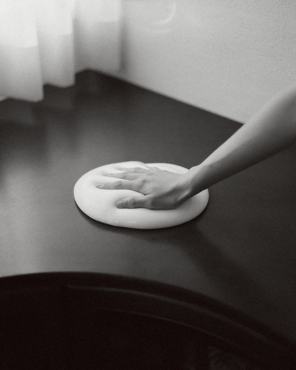 木村和平写真集「石と桃」(英題 Counterpoint)のブックローンチイベントが、ソウルの書店same dustで開かれます。
木村さんによるトークとサイン会。この誇りに思う写真集をソウルにお届けできて嬉しいです。

◯Same Dust ブックローンチイベント
Seongsuil-ro 44-1 (2F), Seongdong-gu
서울특별시