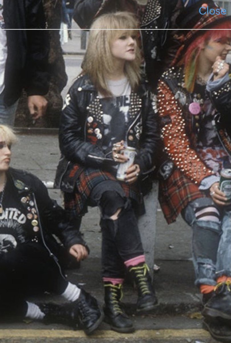 𝗚𝗘𝗡𝗘𝗥𝗔𝗧𝗜𝗢𝗡 𝗢𝗙 𝗦𝗖𝗔𝗥𝗦 (@rocknrollscars) on Twitter photo 