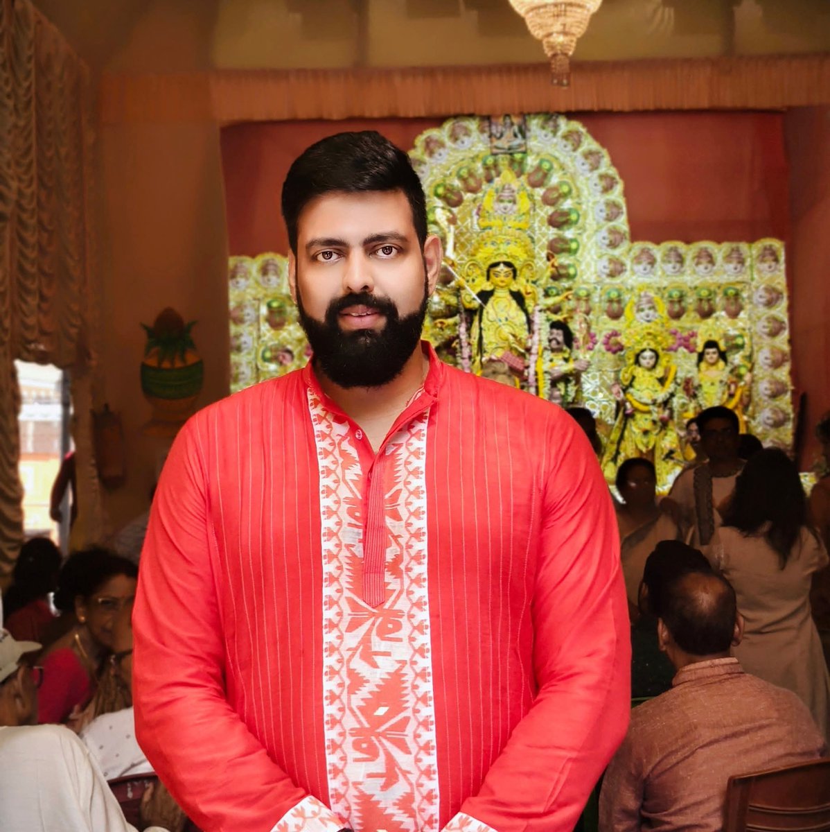 sarkar28922's tweet image. According to the TMchii, Firhad is a true Bengali, who dreams of turning Bengal into an Urdu-speaking, Muslim-majority state.

But Tarun Jyoti Tiwari, who speaks fluent Bengali, celebrates Durga Puja, and considers himself a son of Bengal, is branded a Bihari.

Hypocrisy 

🤡🤡