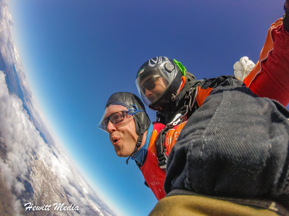 WanderLust1280's tweet image. Everything You Need to Know About Skydiving in New Zealand

Skydiving in New Zealand was one of the best travel adventures I have had. Learn everything you need to know about skydiving in New Zealand in my New Zealand Skydiving Guide.

wanderlustphotosblog.com/2019/10/22/eve…

#Skydiving