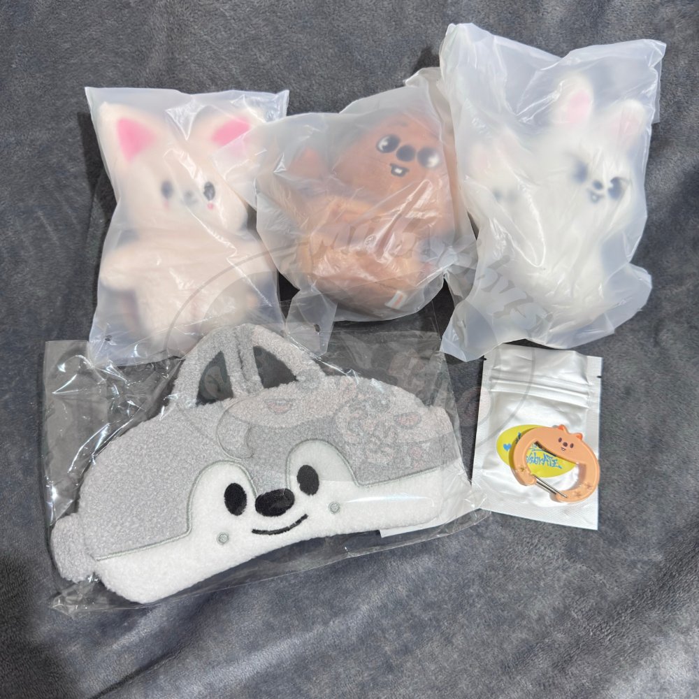 milbabbys's tweet photo. wts want to sell

stray kids dominate celebrate pop-up offline md merch

✅ready ina
❌no pob

skzoo
🌟standing plush foxiny - 350k
🌟sleep mask wolfchan - 290k
🌟magnet set: leebit, hanquokka - 350k
🌟carabiner han - 120k

incl packing excl adm🍊
📍tangsel

chan lee know i.n han https://t.co/BQDbut58HS