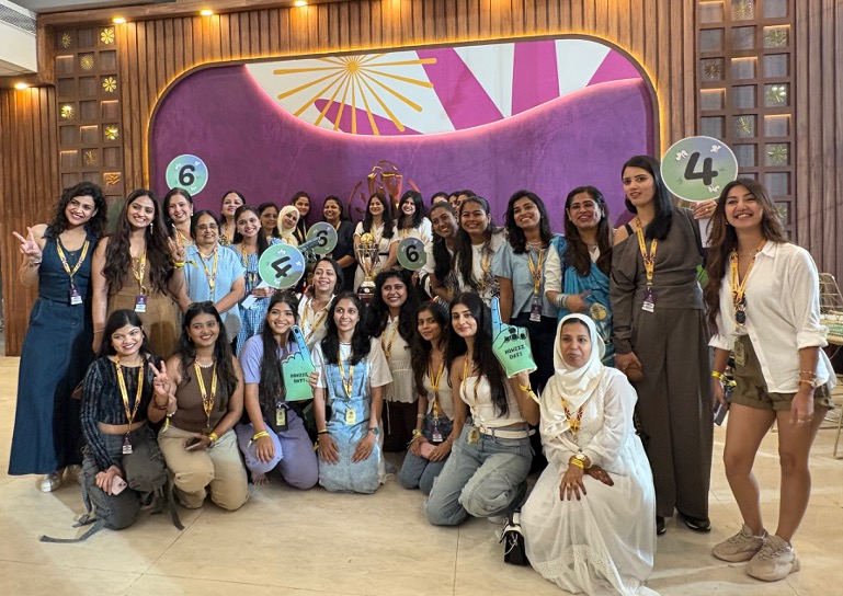 This time, the YouTube Creator Collective hit a six with a setup inspired by the spirit of cricket. Our creators got a chance to exchange ideas, do fun collabs, and watch the Indian women’s cricket team live.

#YouTubeCreatorCollective #CollabCulture #GameOn #IndianWomenCricket