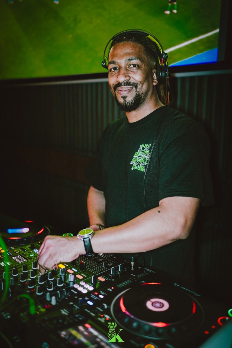 hdrsby_kattegat's tweet image. DJ Leo on the decks — blending rhythm, soul, and pure energy into every beat.🔥

#DJLeo #GrooveArchitect #BeatMaster #SoundVibes #PartyEnergy #GoodMusicOnly #DJLife #BehindTheDecks #KattegatApp #TalentBooking #HiddenDiversions #MusicInStyle #DubaiNights #VibeCurator