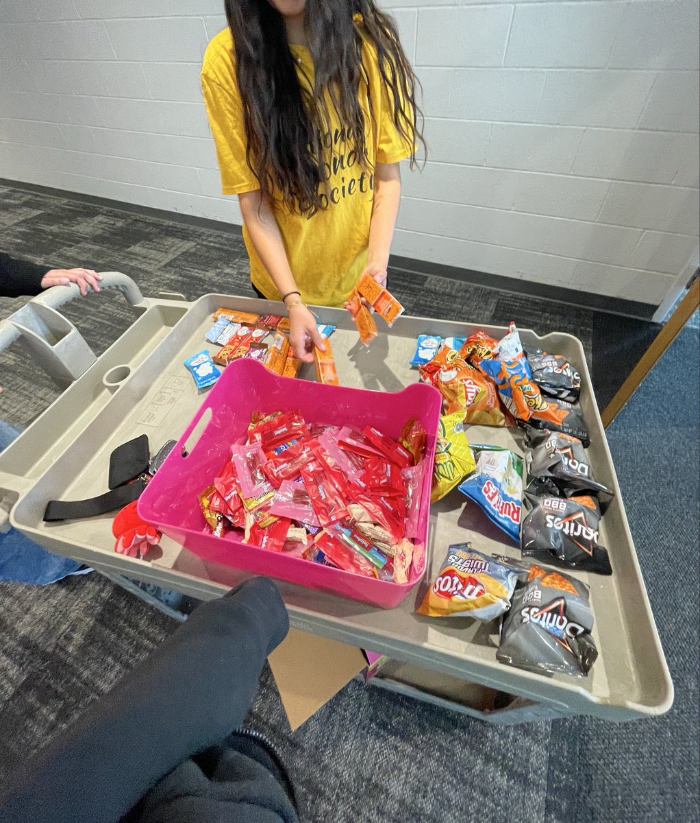 LSHS National Honor Society tweet media