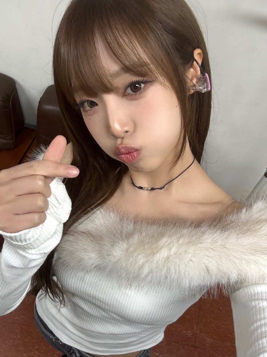YENA_OFFICIAL's tweet photo. [📸YENA PIC]

25.10.29
#경동대학교메트로폴캠퍼스
#공군사관학교

❤️🦅

#최예나 #예나 #YENA https://t.co/FIWTrrd22t