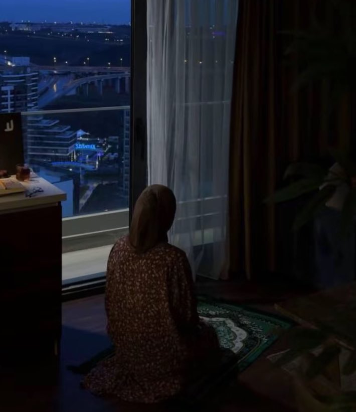 عندك حياة واحدة فقط…

You got only one life…