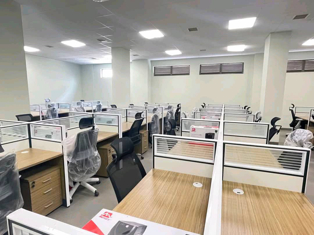 Nous saluons l'action du Président de République et chef de l'état Son Excellence Félix-Antoine Tshisekedi, <a href="/fatshi13_/">Félix A. Tshisekedi</a> qui vient de transformer nos rêves en réalité.
L'Université de Kananga est aujourd'hui un joyau architectural et l'une des mieux construites de la RDC. 
C'est ça