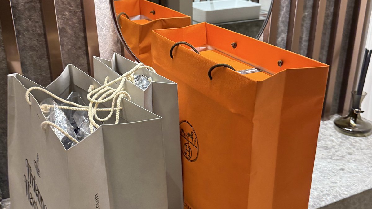 cherry_witth's tweet image. 응모를 참았더니 걍 쇼핑 중독자 됨 샤갈