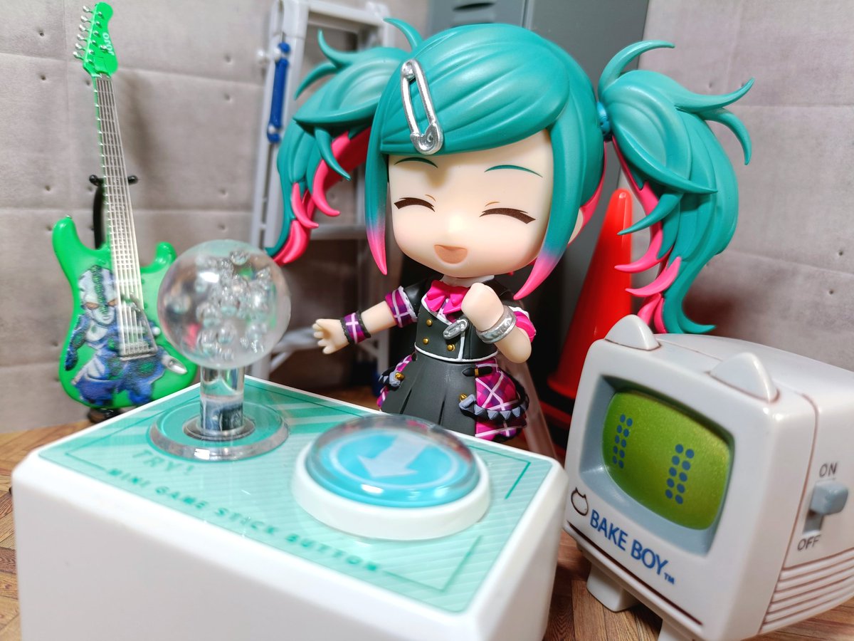 倉庫整理中、面白そうな物発見🎵

#ねんどり #ねんどりコン2025フリー