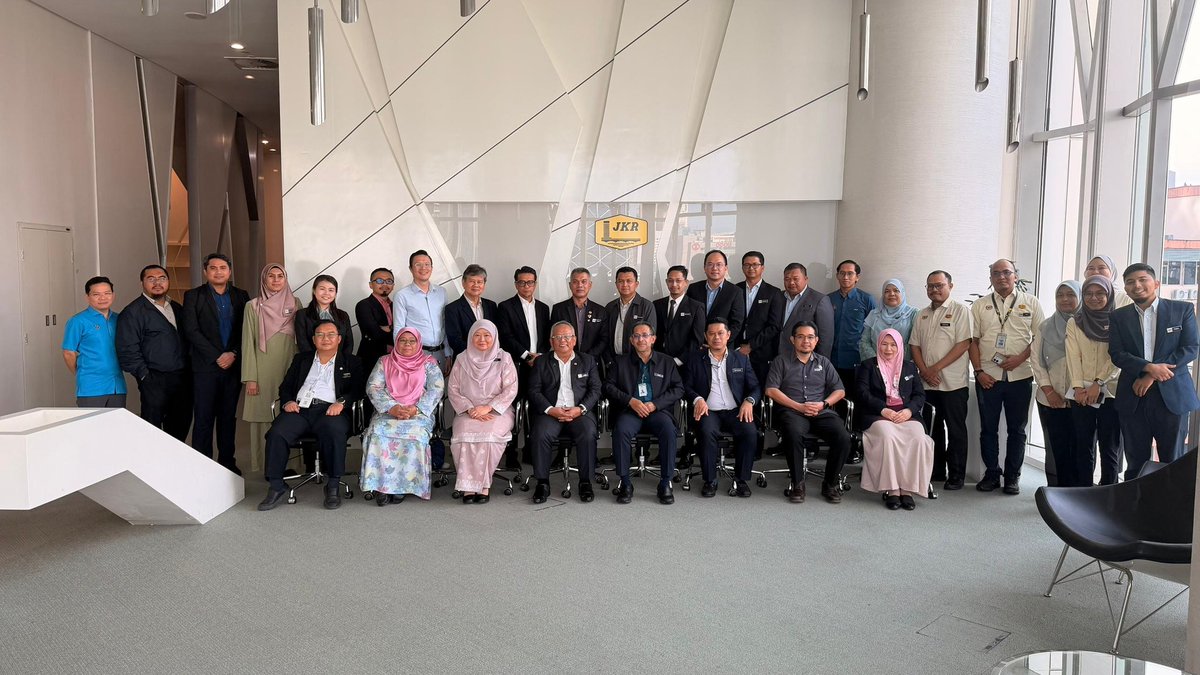 ubimjkr's tweet photo. Program : MESYUARAT JAWATANKUASA TEKNIKAL BUILDING INFORMATION MODELLING (BIM) KEBANGSAAN
Tarikh : 28 Oktober 2025 
Tempat : Bilik Berlian, Blok G
Pengerusi: YBhg. Dato' Ar. IDr. Azman bin Md. Hashim, TKPKR Sektor Pakar
@IPJKR_Official @TKP_Pakar @JKRCPAB https://t.co/rUrsapvbgy
