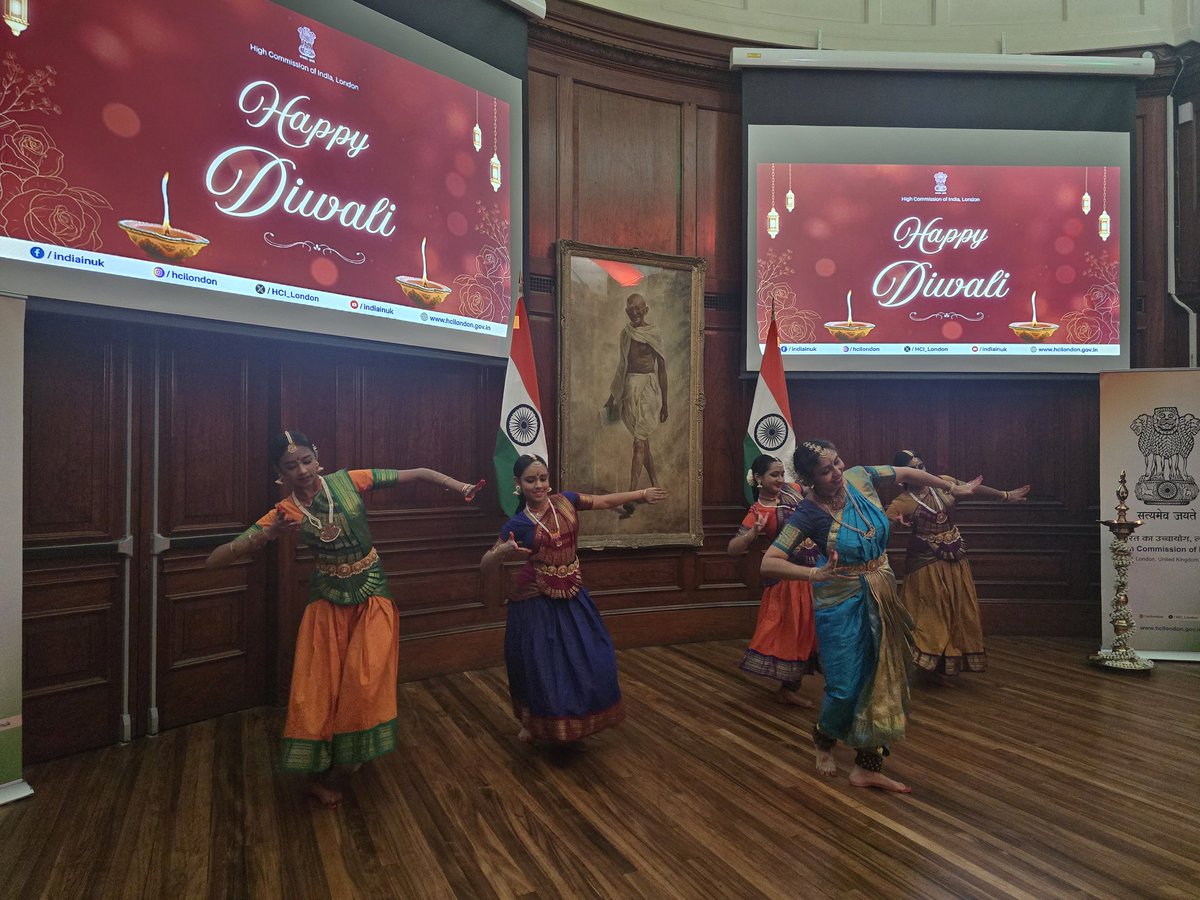 priteshpatel00's tweet image. Delighted to join the vibrant Diwali celebrations at @HCI_London. Honored to meet H.E. High Commissioner Mr. Vikram Doraiswami and Deputy High Commissioner Mr Kartik Pande 🪔🇮🇳🇬🇧  #Diwali2025 #UKIndiaPartnership
@harrow_council