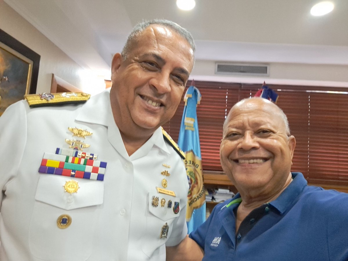 RD-HAITI: #PASANDO REVISTA A LA MIGRACION/PRESENCIA #HAITIANA CON MI HERMANO #LuisLeeBallester VC ALMIRANTE <a href="/ArmadaRepDom/">Armada de República Dominicana</a> Y DIRECTOR GENERAL <a href="/MigracionRDo/">Dirección General de Migración</a> PUNTO <a href="/Pue_bloRD/">Carmen</a> <a href="/pelegrinc/">Pelegrin Castillo.</a> <a href="/RafaelMelgenS/">Rafael Melgen Semán</a> <a href="/vicdalimelgen/">Vicdali Melgen</a> <a href="/RafaelVL2020/">Rafael Valdez</a> <a href="/VinicioSenador/">Vinicio Castillo</a> <a href="/JoseRicardoTB/">José Ricardo Taveras</a> <a href="/consuelodespra/">Consuelo Despradel</a> VAMOS