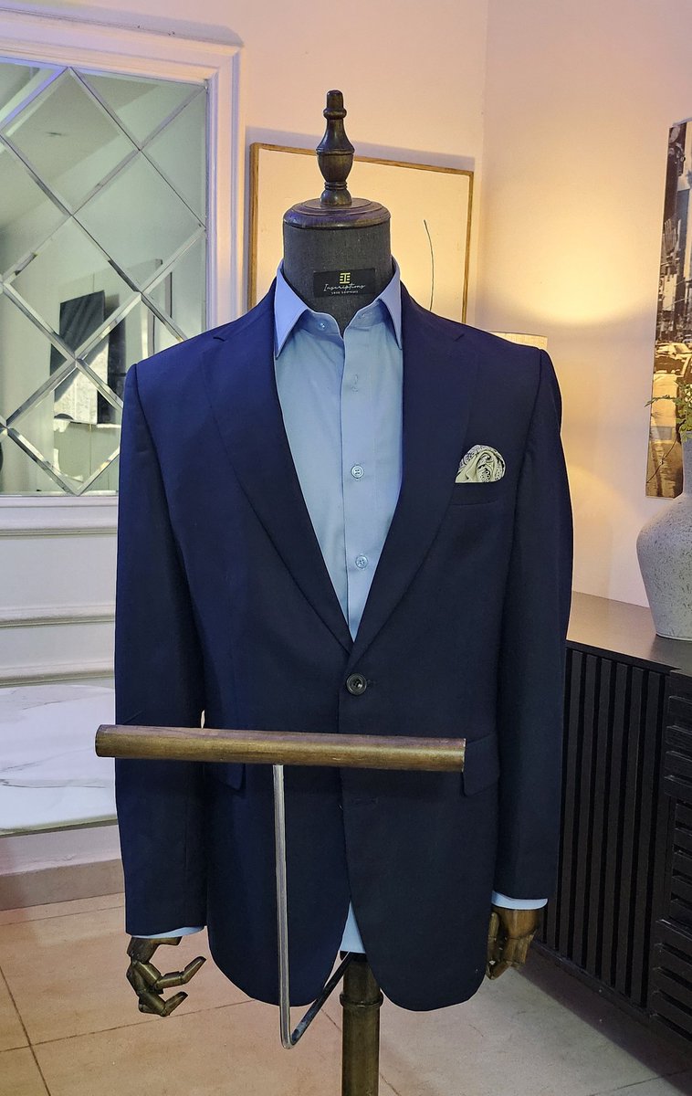Every millimetre matters in dressing confidently. We dress Kings and we pay attention to every detail because if you must show up, look your best. 

Shirt and Suit by Inscriptions.