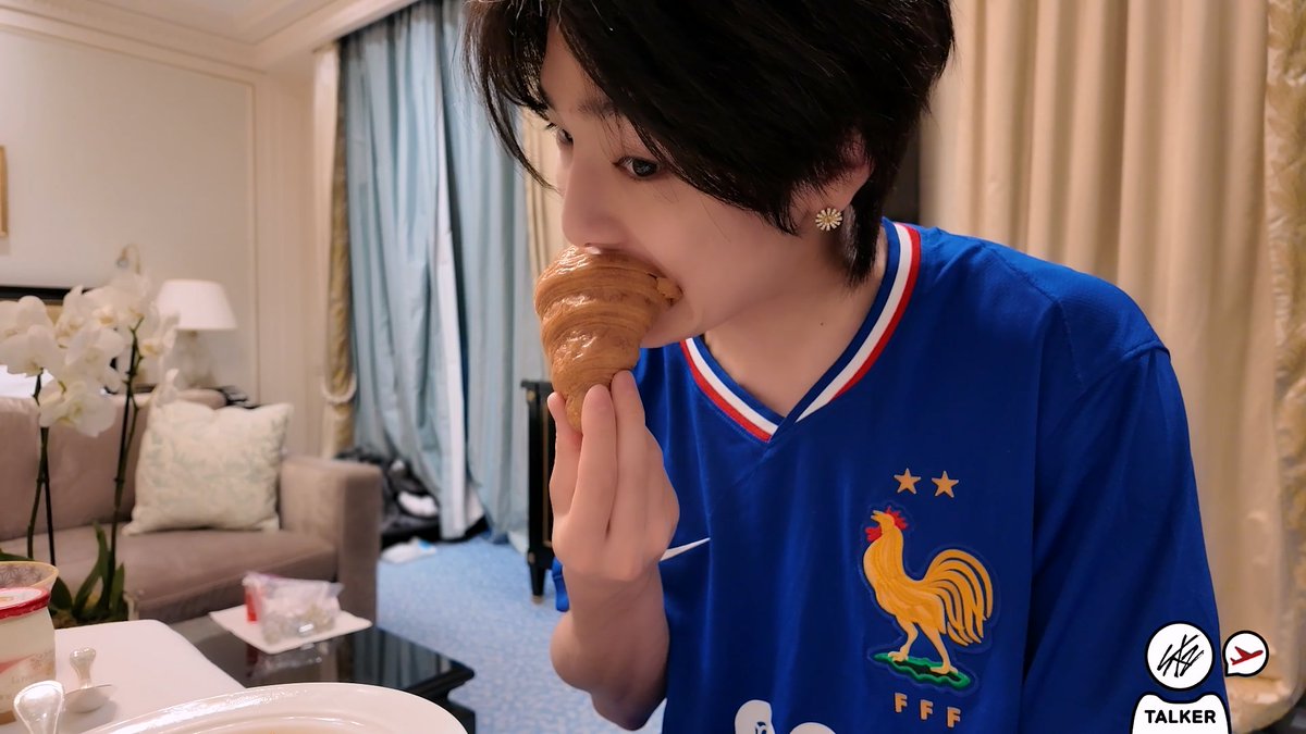 Stray Kids : SKZ-TALKER GO! Season 5 🎥 [Ep.31 – PARIS] 🇫🇷
Moments filled with laughter, memories, and that SKZ charm. Paris edition unlocked! 

youtu.be/0oTtNyRhpm8