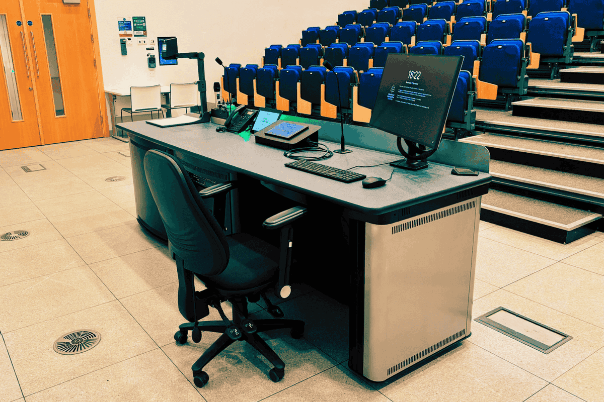 rocheav73's tweet photo. ๐ธ๐ธ This weeks #PROjectPics take us to some recent #Teams upgrades in the Dalton Building at @ManMetUni... ๐ธ๐ธ
@panasonic x @Crestron x @TeamMateWorld x @WolfVision_EU x @Sennheiser
#avtweeps #project #university #lecturetheatre #installation #avinstallation https://t.co/kTQPqRzh0O
