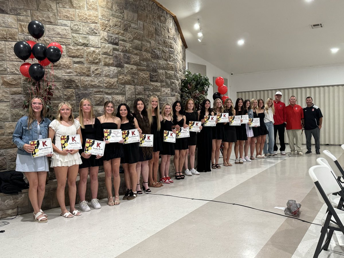 We had our end of the year softball banquet last night, for these Kiefer Lady Trojans.  It’s always a good time when we can honor our girls for all their hard work! Thank you Rosie Davis for coming and speaking you were awesome!!