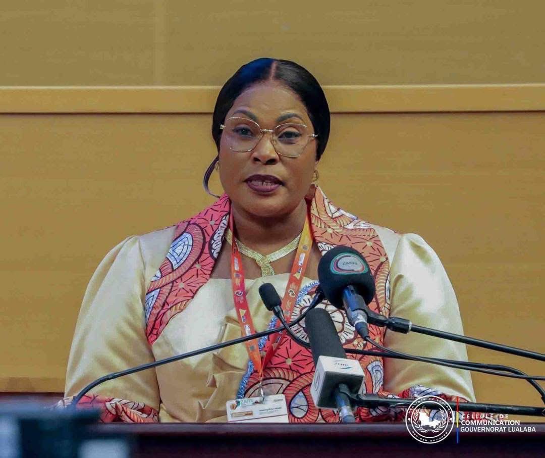 THumanitaire's tweet image. En RDC, @FifiMasukaSaini a procédé, le lundi 27 octobre 2025, à l’ouverture de la 21ᵉ table ronde interprovinciale de la FEDECAM. L’événement s’est tenu à Kolwezi, dans l’enceinte du complexe Hewa Bora. Plusieurs personnalités de marque y ont pris part à cette rencontre.