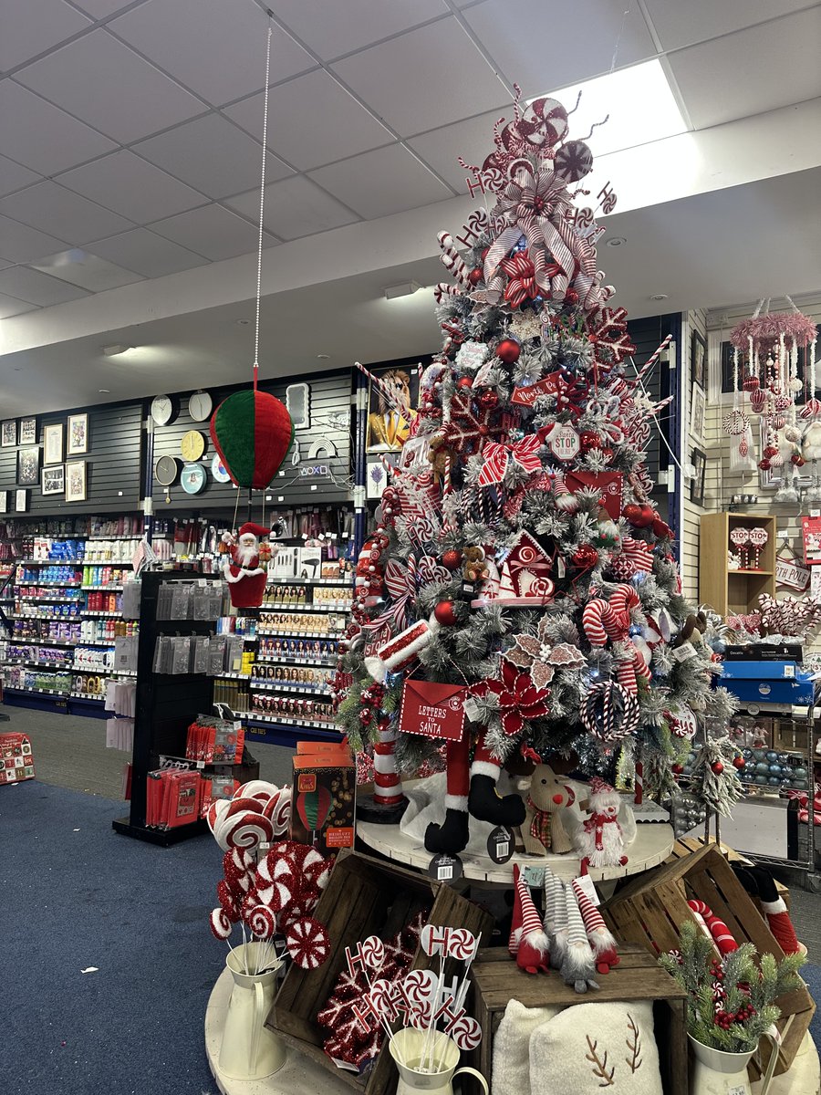 November 1st? You know what that means! It's Christmas in Gee Tee's!🎅🏼

We are LOVING this Red Candy theme again this year!😍🍬

You can shop our gorgeous range of Christmas In Stores &amp; Online!🎄

geetees.co.uk/product-catego…