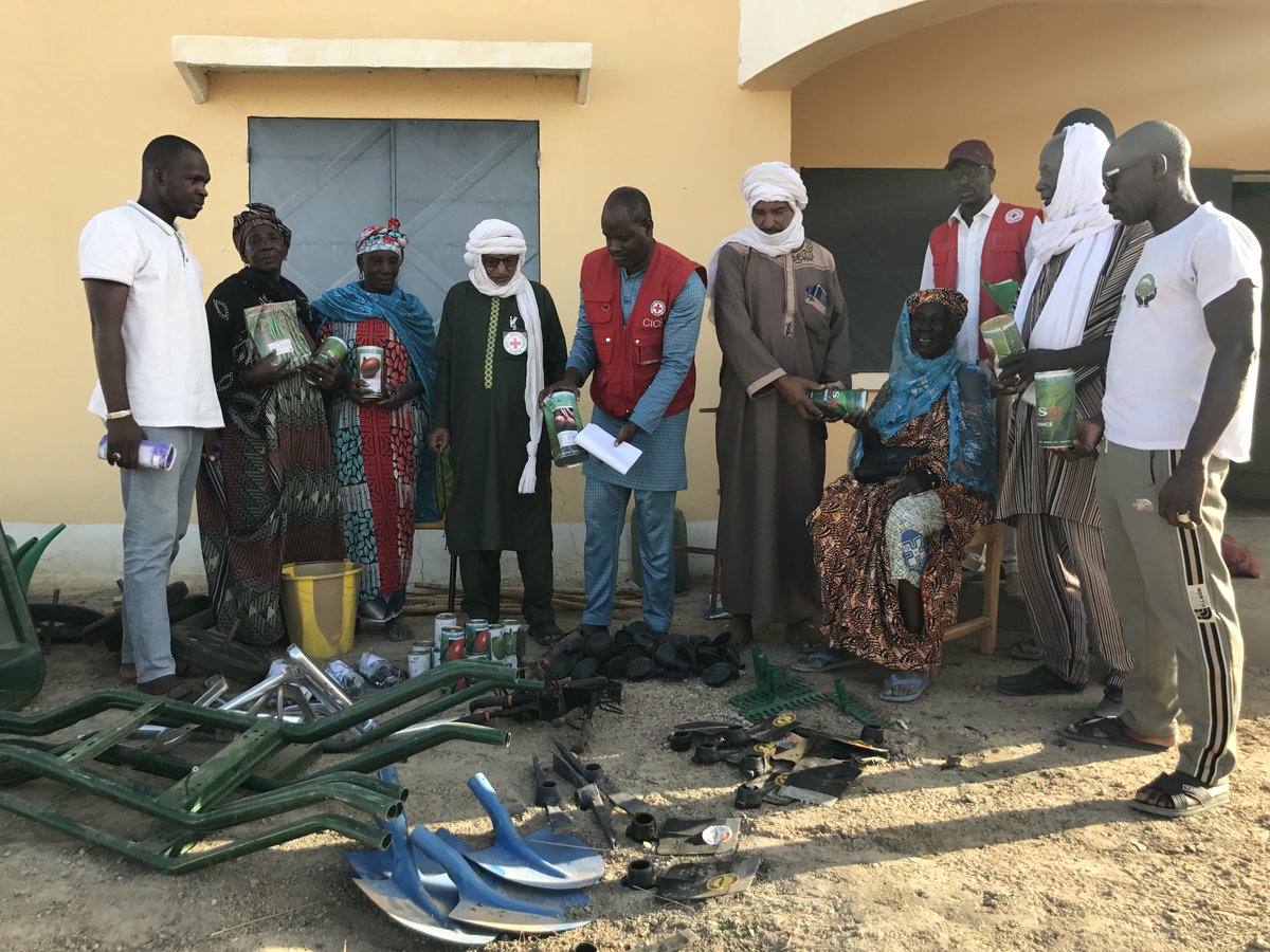 CICR_Mali's tweet image. #Tombouctou: Campagne maraîchère 2025-26
Pour booster leur production et renforcer leur résilience, nous avons soutenu avec des semences + outils, 15 groupements maraîchers des communes de Tombouctou, Bintagoungou, Léré, Dianké, Soboundou, Issaberi et Soumpi.
#SécuritéAlimentaire