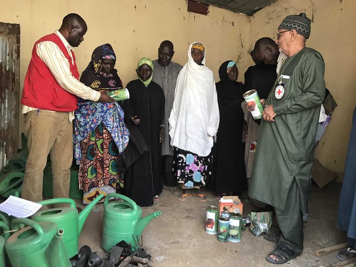 CICR_Mali's tweet image. #Tombouctou: Campagne maraîchère 2025-26
Pour booster leur production et renforcer leur résilience, nous avons soutenu avec des semences + outils, 15 groupements maraîchers des communes de Tombouctou, Bintagoungou, Léré, Dianké, Soboundou, Issaberi et Soumpi.
#SécuritéAlimentaire
