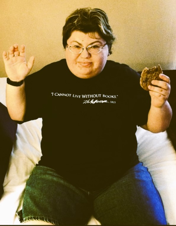 Today's guest on Discover... for Wicked Wednesday is Frankie Sutton. Frankie is going to share a wicked scene from her book, Vampiric Crush. Vampires qualify as wicked, I'd say. 📷brendawhiteside.blogspot.com/.../vampire-wi…... #vampire #vampireromance <a href="/MotownCountry/">Frankie</a>