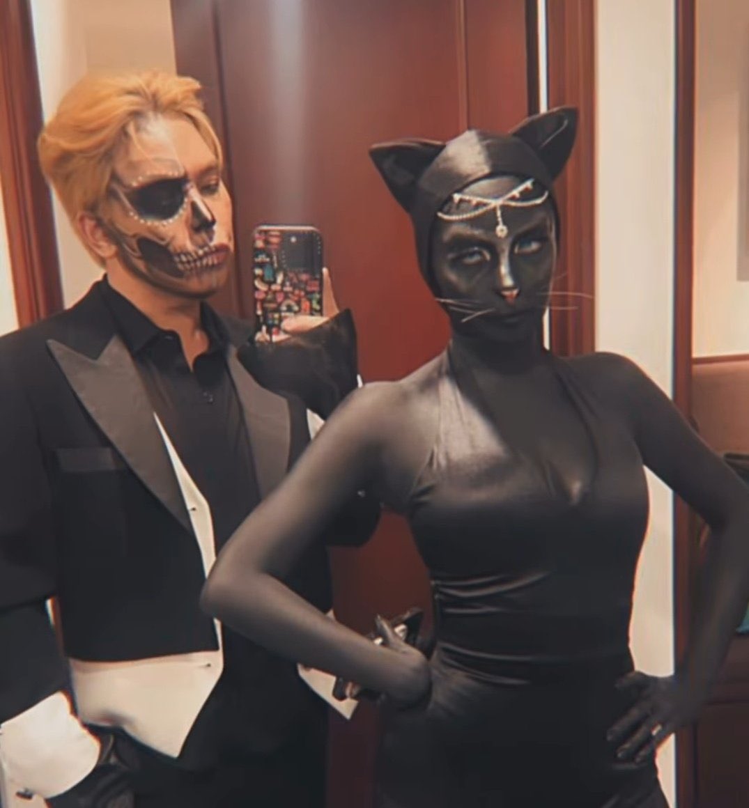 Andrea with her stylist

ANDREA HALLOQUEEN COMEBACK
