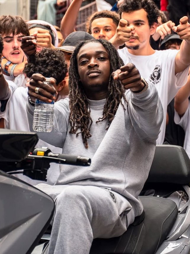 Midi/Minuit tweet media