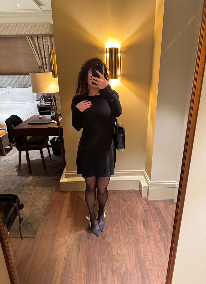 A rare peek of me with my natural curls ✨