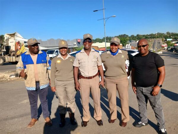 The municipality and its partners joined forces to raise awareness about road and rail safety ahead of the busy festive season.

citizen.co.za/krugersdorp-ne…