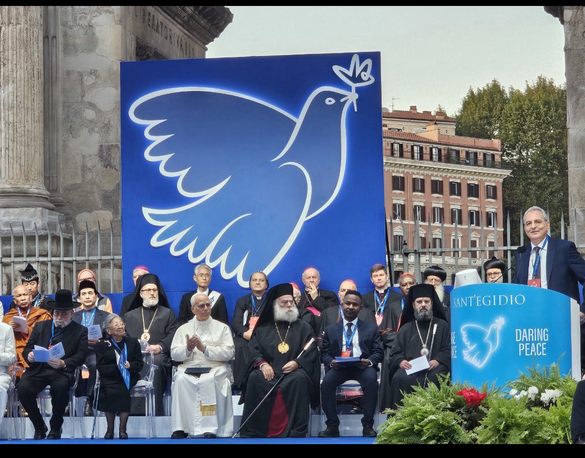 Marco_europa's tweet image. Grazie di cuore a @Pontifex_it per la sua presenza e le sue illuminanti parole all’Incontro internazionale “Osare la pace” #peaceispossible