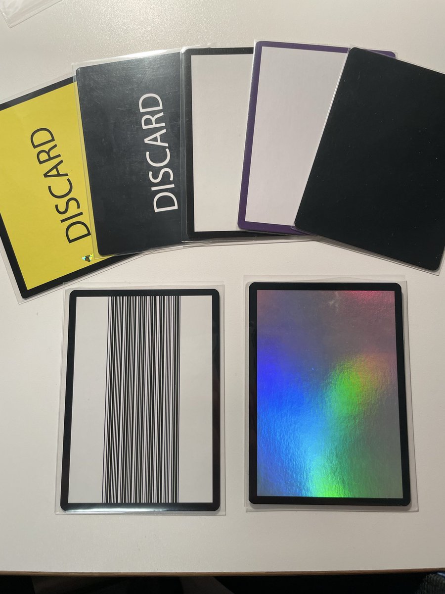 PJ25011's tweet image. たまたま自分で1枚引いた事で始めた、非常にのんびりと蒐集しているフィラーカード
中々、国内ではモノも出回らないので年に1,2枚ずつ、特に珍しいものは無いけど図案が気に入ったやつを集めてます。