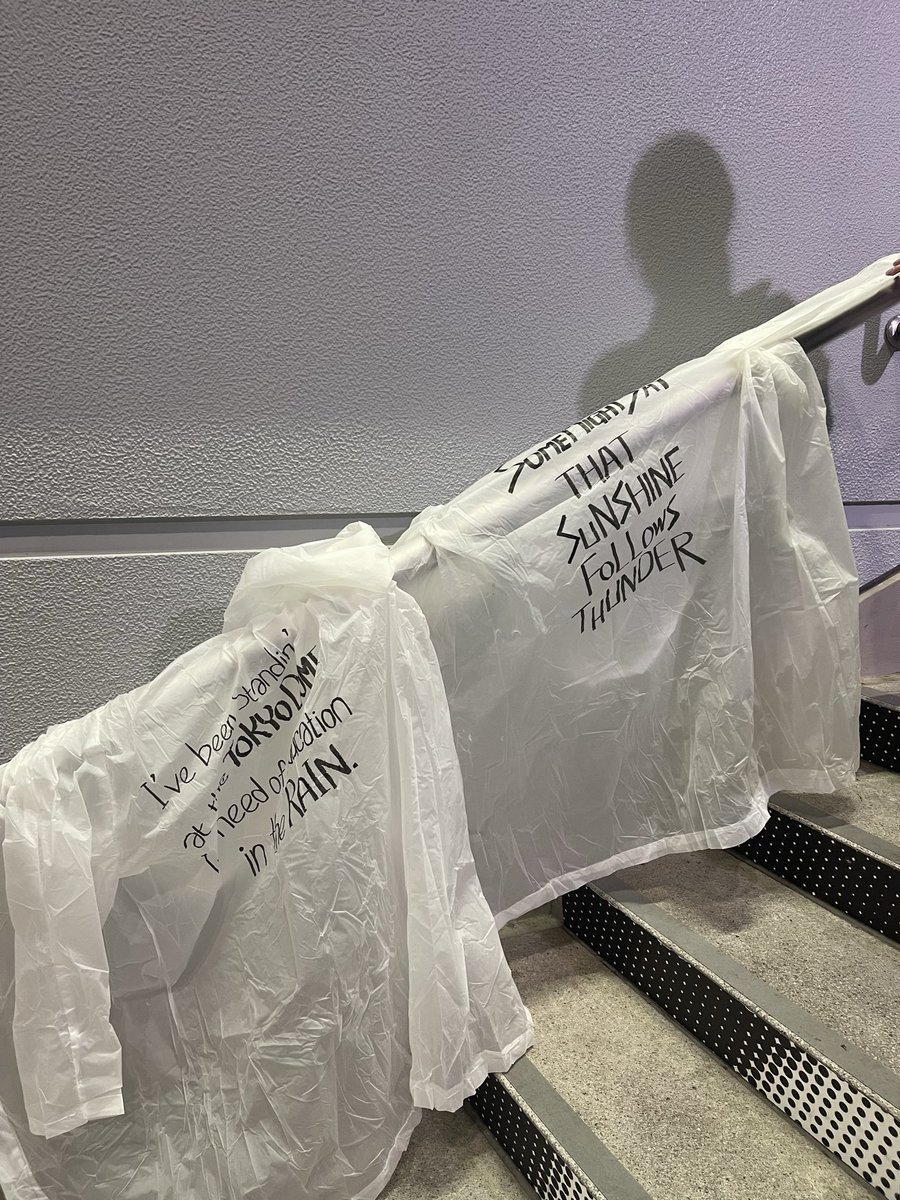 カッパにSome might sayの歌詞もじってったけど
自作ニキたちにまだまだ安さと笑いが及ばないや

雨の東京ドームに突っ立って学ばねえとな
#oasislive25 #oasis