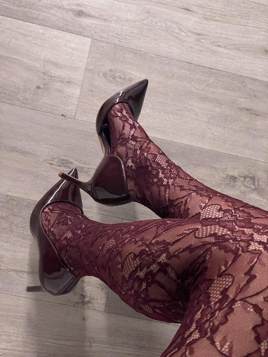 sarah 𓂀 tweet media