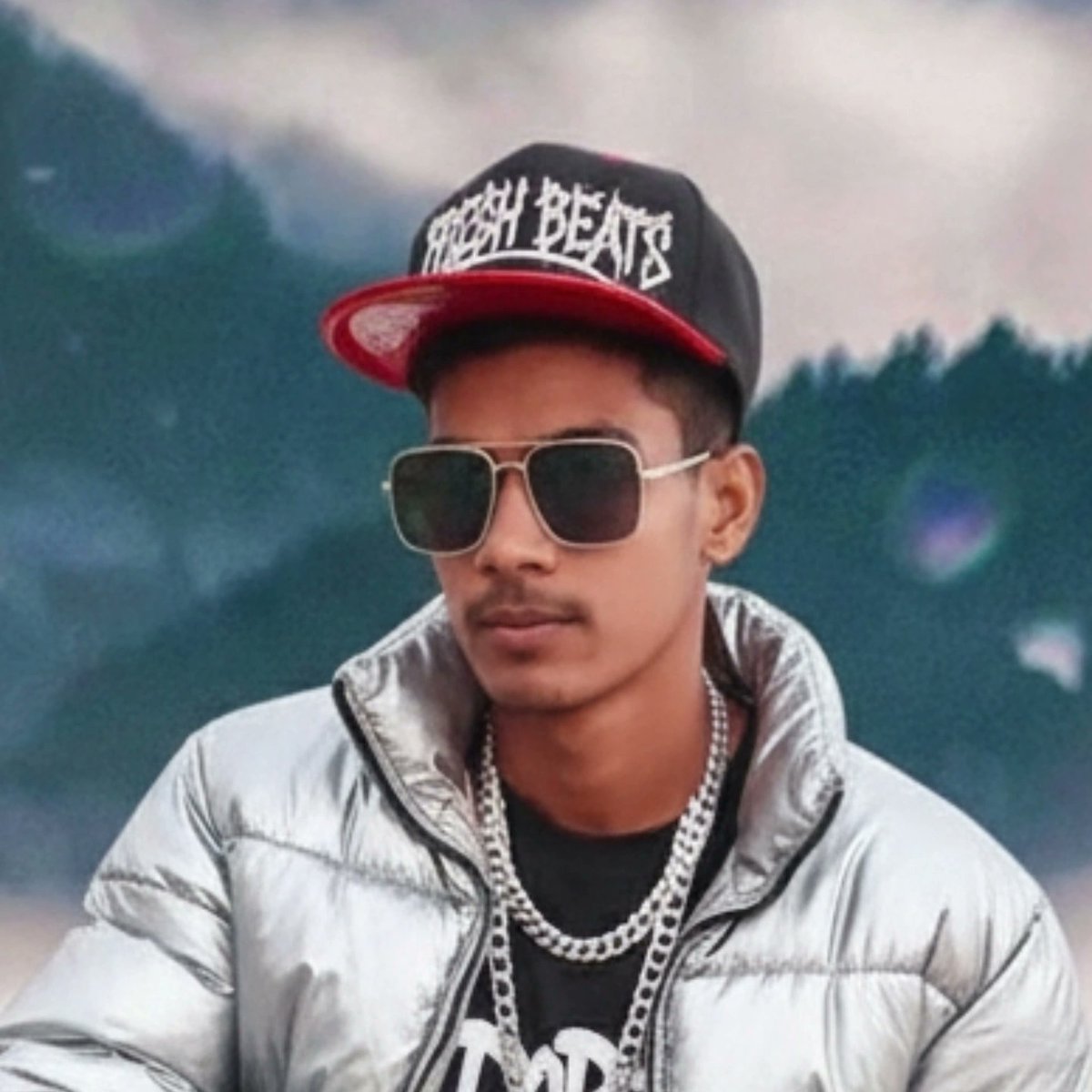 satkeer's tweet photo. Satkeer (Singer) Hip Hop Style 
Cap Chain 
#Satkeer #Singer #HipHop https://t.co/Gf30oeSqgr